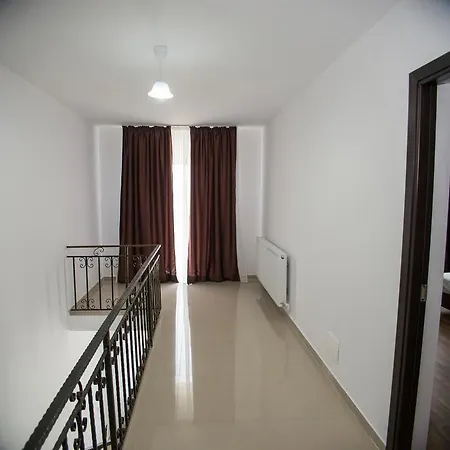Tasaul Vila *